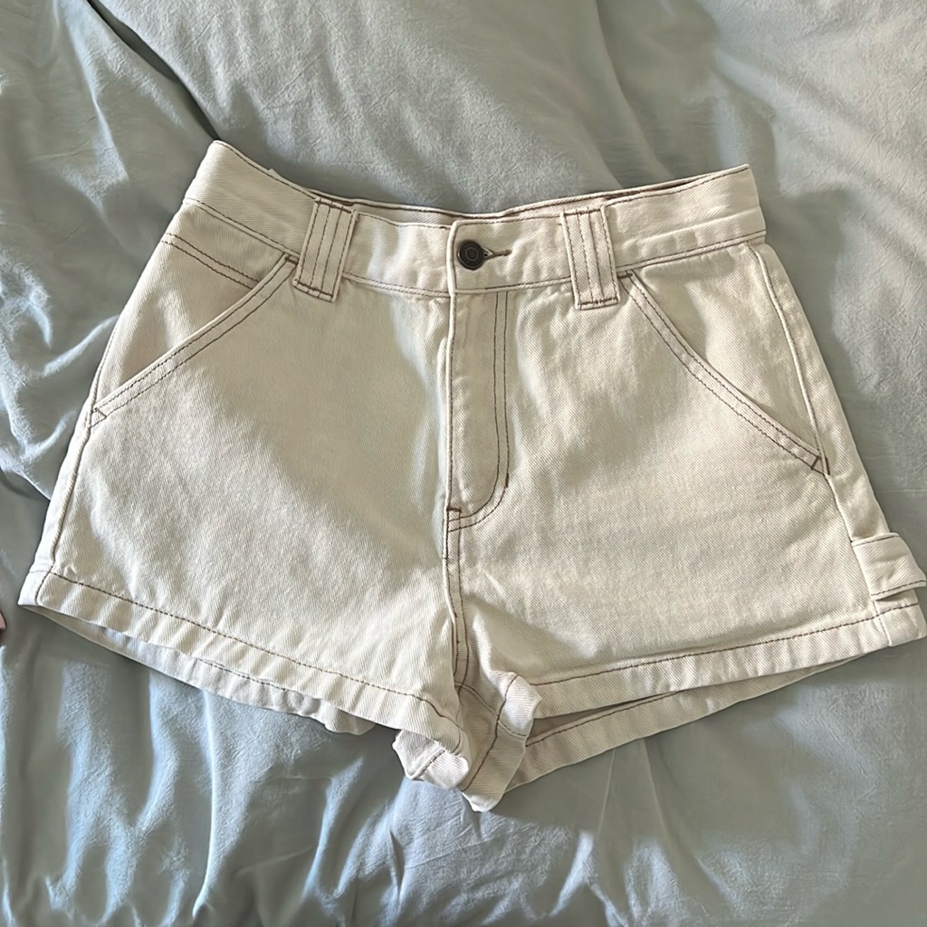 Pacsun Bone Carpenter Shorts. Size 26, Color: Cream